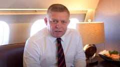 Fico pred stretnutím s Macronom ostro kritizuje Brusel: „To si z nás robíte, pán komisár, akože srandu?“