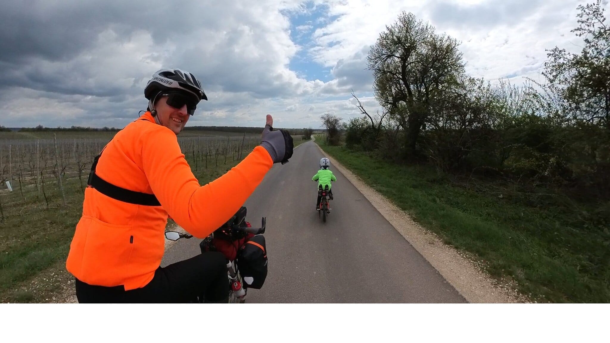 príbeh otca a 3-ročného syna na 400 km cykloceste