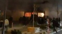 Masívny výbuch počas novoročných osláv si vyžiadal obete. Zahynúť malo 40 ľudí, hlási švajčiarska polícia