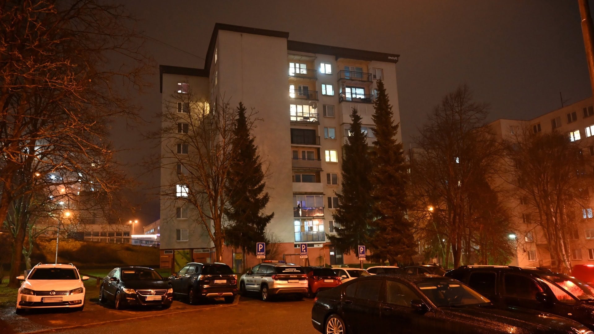 Na snímke bytový dom (miesto činu) v meste Vranov nad Topľou 28. januára 2026.