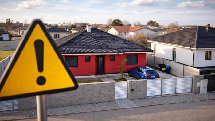 Slováci môžu prísť o tisíce eur, riziko podpoistenia rastie. Odštartovalo zdražovanie, ktoré na prvý pohľad nevidno