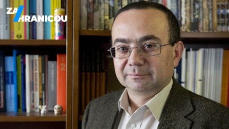 Za hranicou Michael Romancov