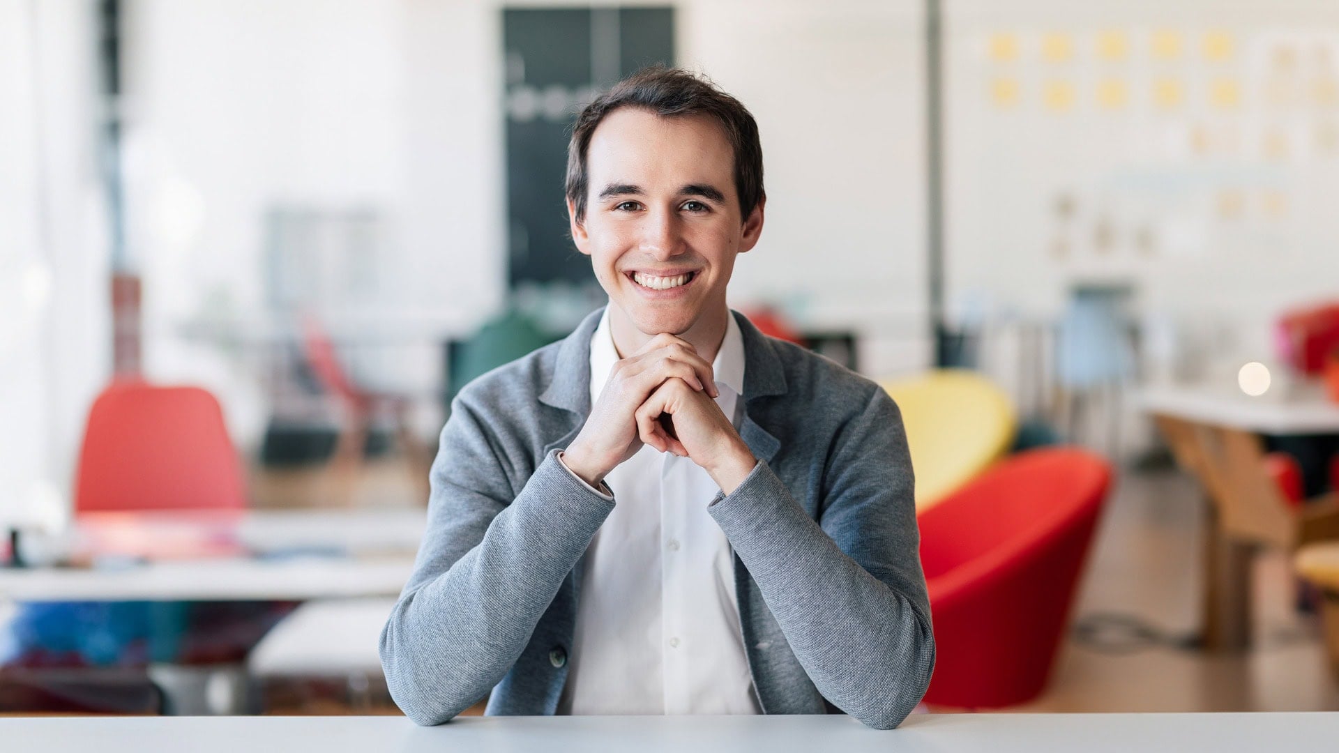 na snimke je tomas halgas