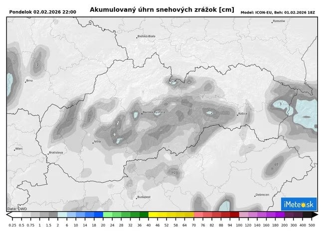 Na snímke sú očakávané snehové zrážky počas dnešného dňa.
