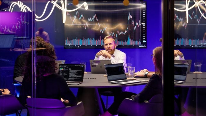 Žilinčan dobyl Japonsko s prop firmou. Odhalil, ako prežiť výzvy a prečo väčšina traderov zlyhá