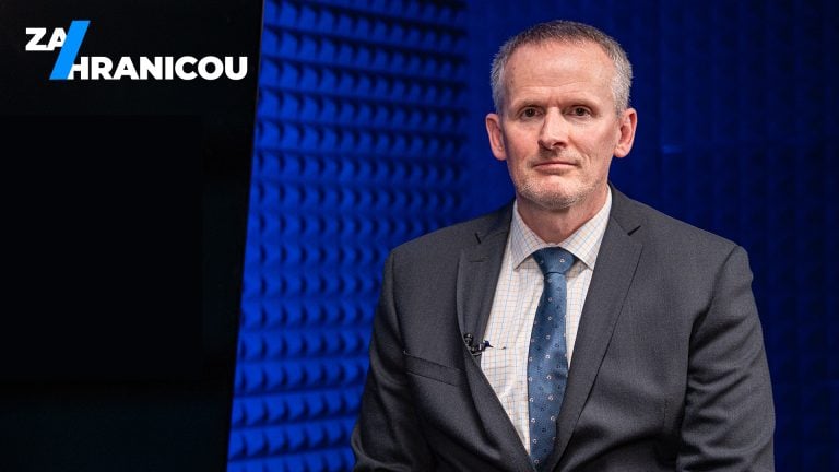 Za hranicou Peter Harmanovský