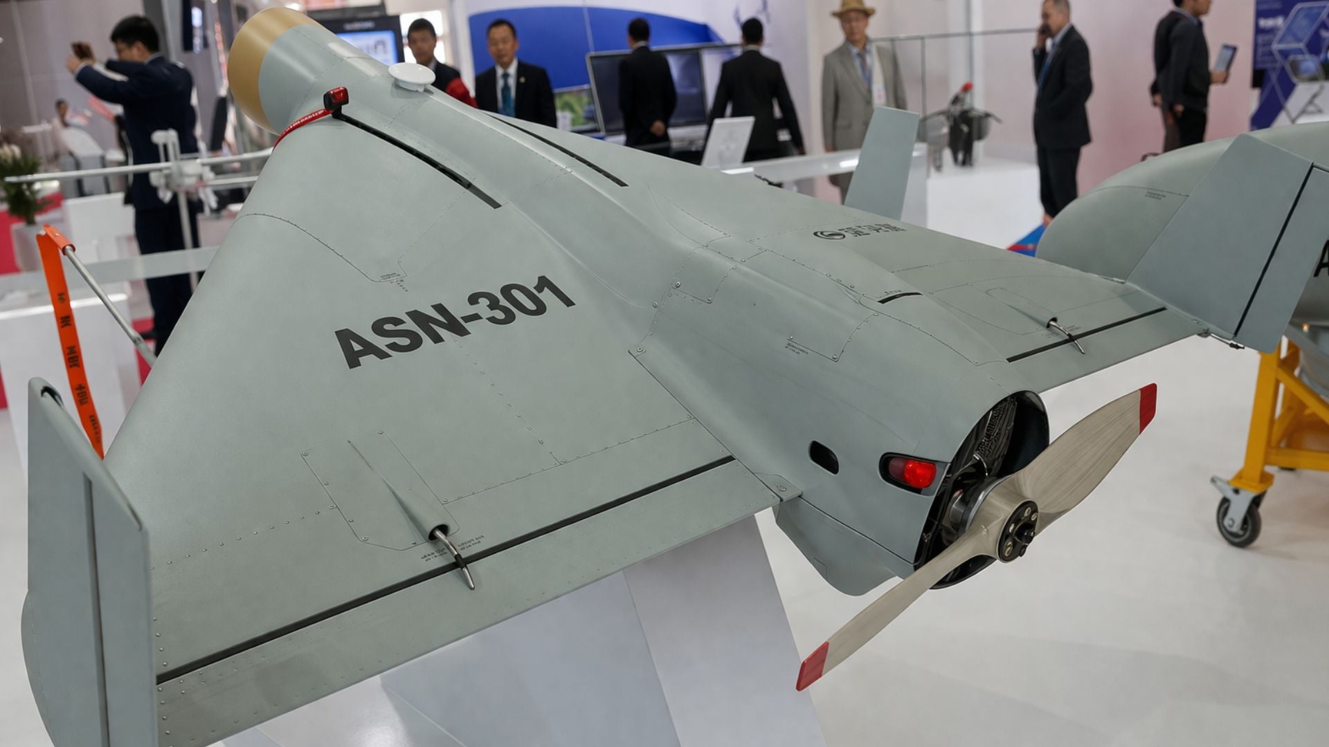 Dron ASN-301