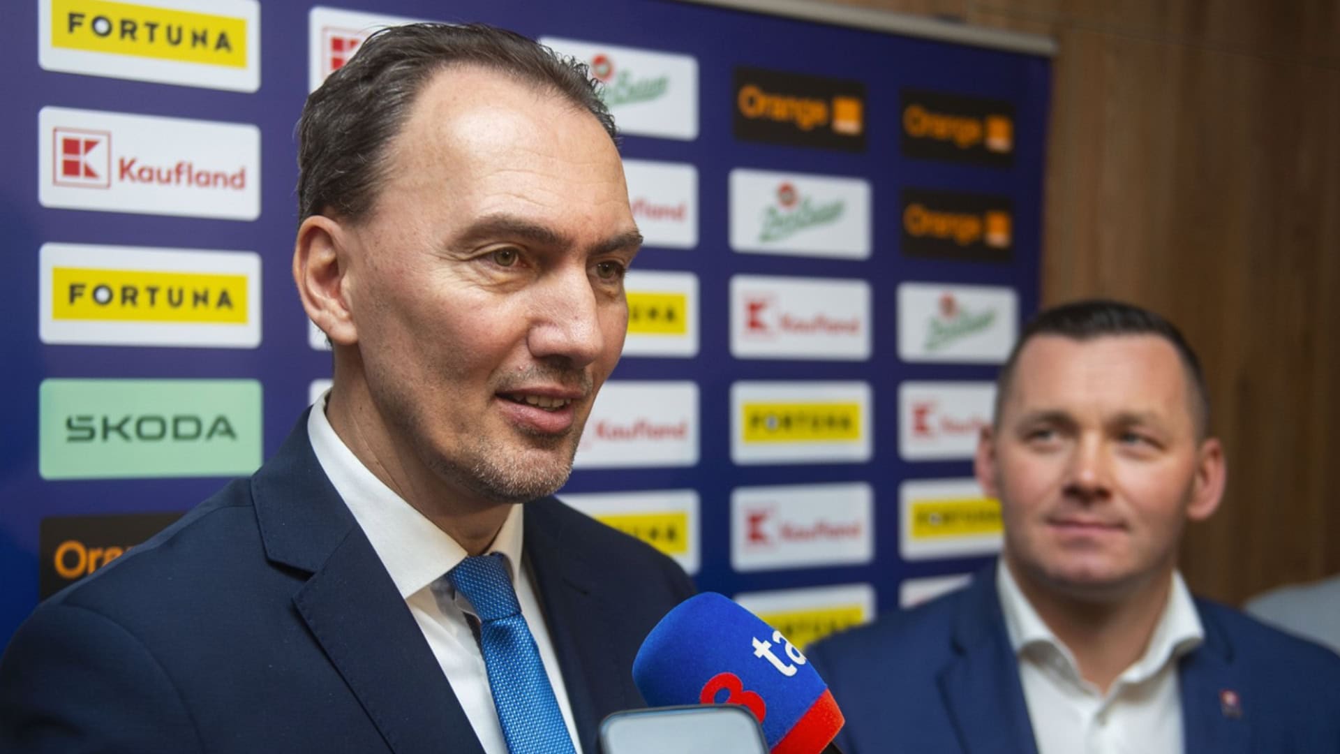 Na snímke Šatan a Lažo