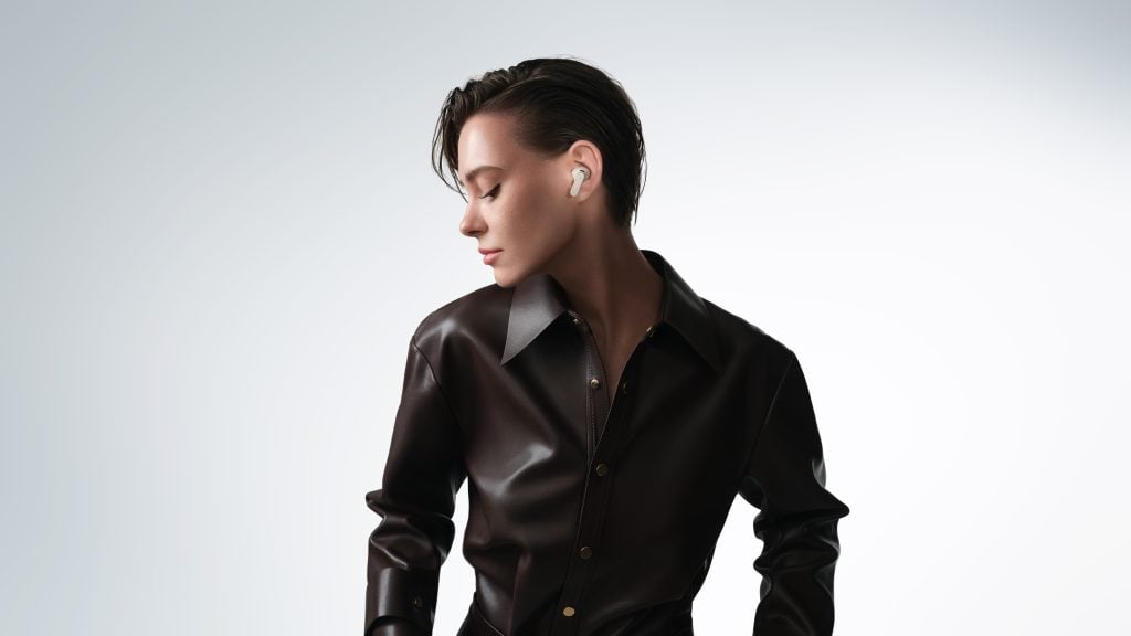 FreeBuds Pro 5_Product_KSP_HQ_Conversation Awareness for Seamless Communication