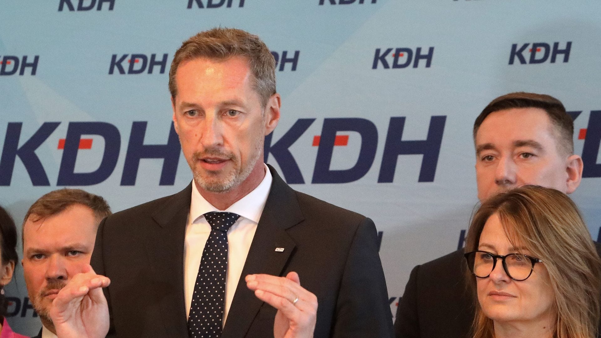 Na snímke predseda opozičného hnutia KDH Milan Majerský