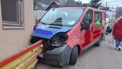 MIMORIADNE: Dopravná nehoda na východe Slovenska. Zranené sú 3 deti, zasahujú všetky záchranné zložky