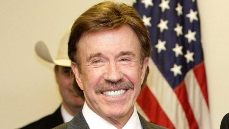 AKTUÁLNE: Vo veku 86 rokov zomrel Chuck Norris. Posledné chvíle strávil v kruhu najbližších