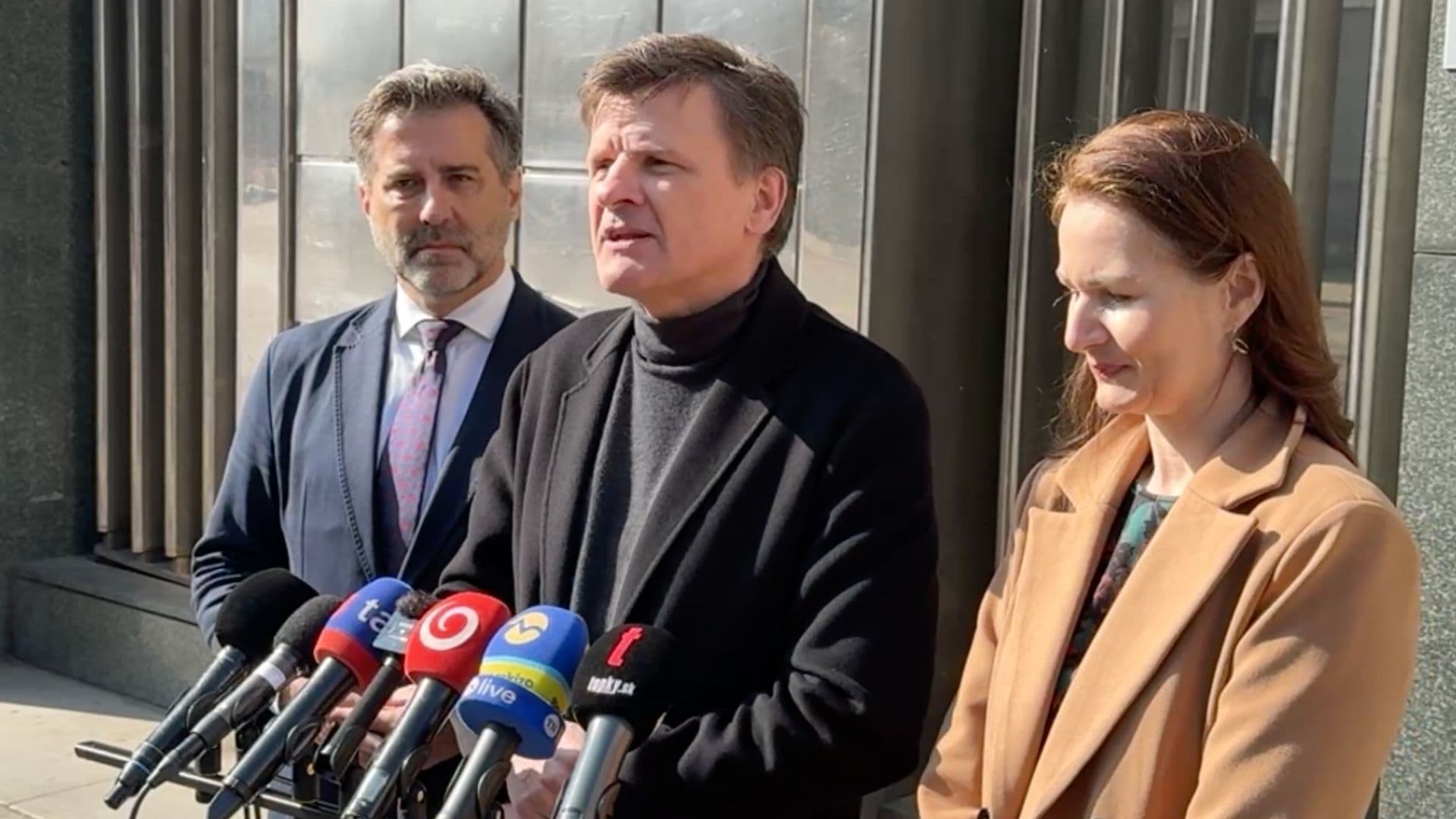 Na snímke zľava odborník kultúru SaS René Parák, poslanec NR SR Alojz Hlina a poslankyňa NR SR Martina Bajo Holečková.