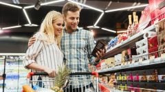 Veľká noc 2026: Kde nakúpiš cez predĺžený víkend a ktoré obchody zostanú zatvorené? (PREHĽAD)