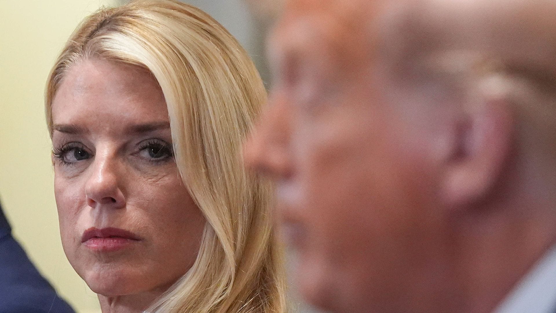 Donald Trump odvolal Pam Bondi