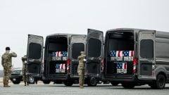 Preživší vojaci obviňujú Pentagon zo lží. Podrobne opisujú najsmrteľnejší útok na americké sily počas vojny v Iráne