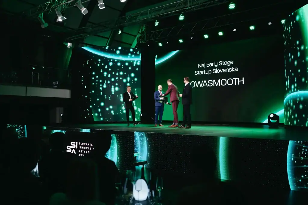 owasmooth-614827-fw6NVvG2-scaled