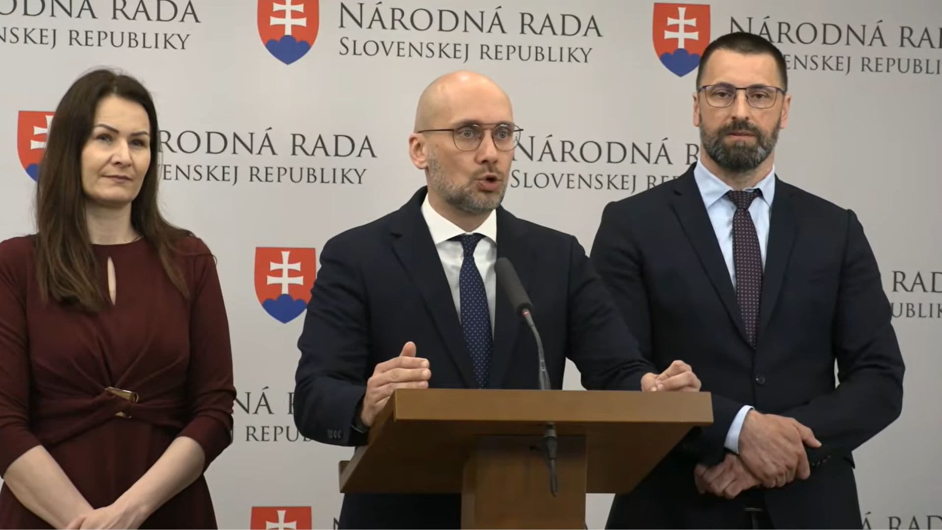 Na snímke zľava Martina Bajo Holečková, Karol Galek a Marián Viskupič