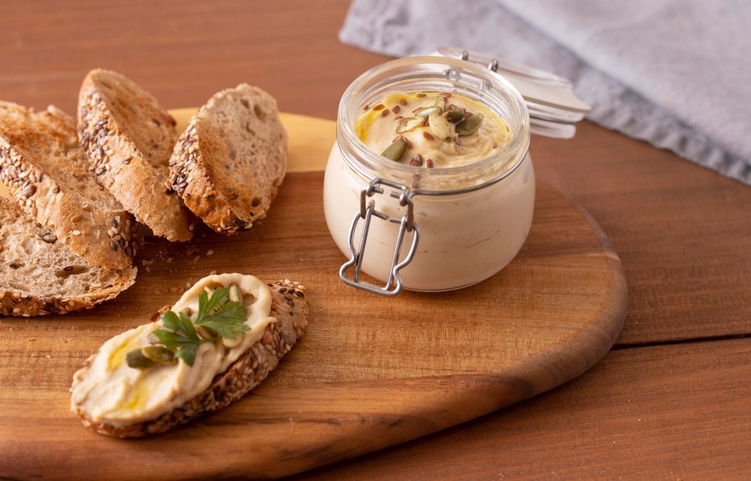 Na snímke maslová pomazánka.