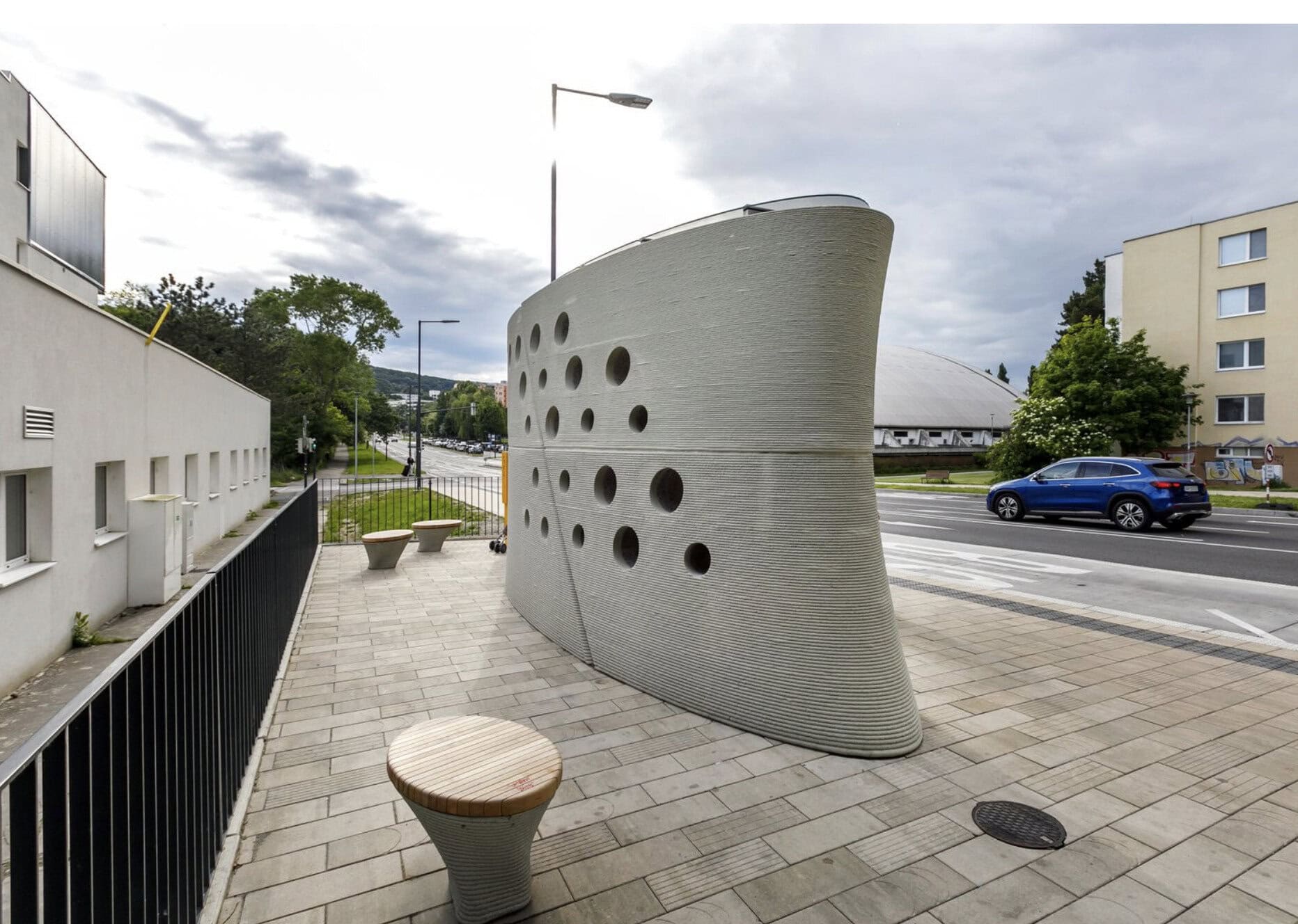 na snimke je 3D zastavka