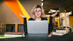 Stovky ľudí na východe prídu o prácu: Dôvodom je konsolidácia a umelá inteligencia