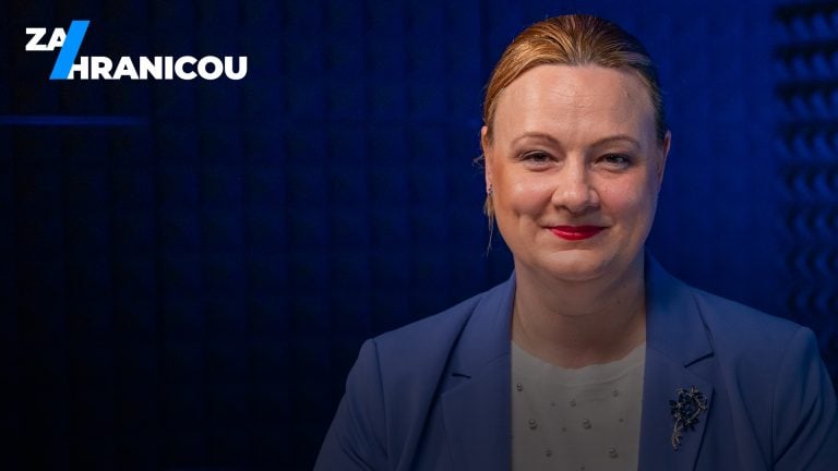 Za hranicou Katarína Roth Neveďalová