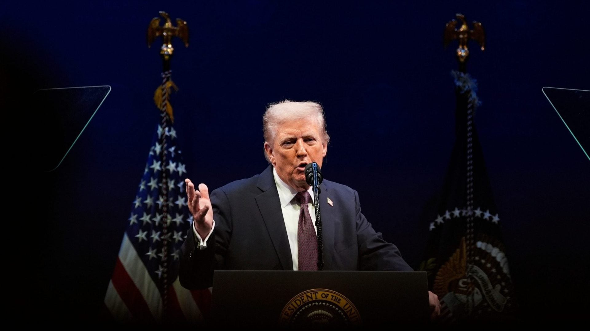 Trump_Bible_Reading278453