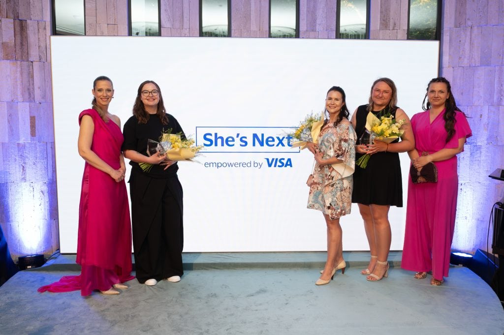 Country manažérka Visa pre Slovensko Ľubica Gubová a víťazky 4. ročníka grantového programu Visa She’s Next