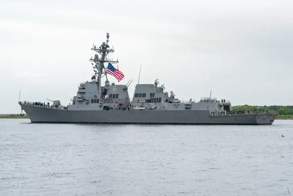 Americký torpédoborec DDG 128