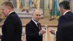 AKTUÁLNE: Fico sa v Moskve stretol s Putinom. Prehliadku vynechal, no v Kremli ho vítala čestná stráž