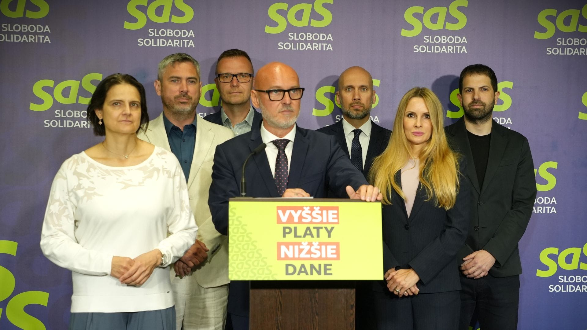 Na snímke predstavitelia strany SaS