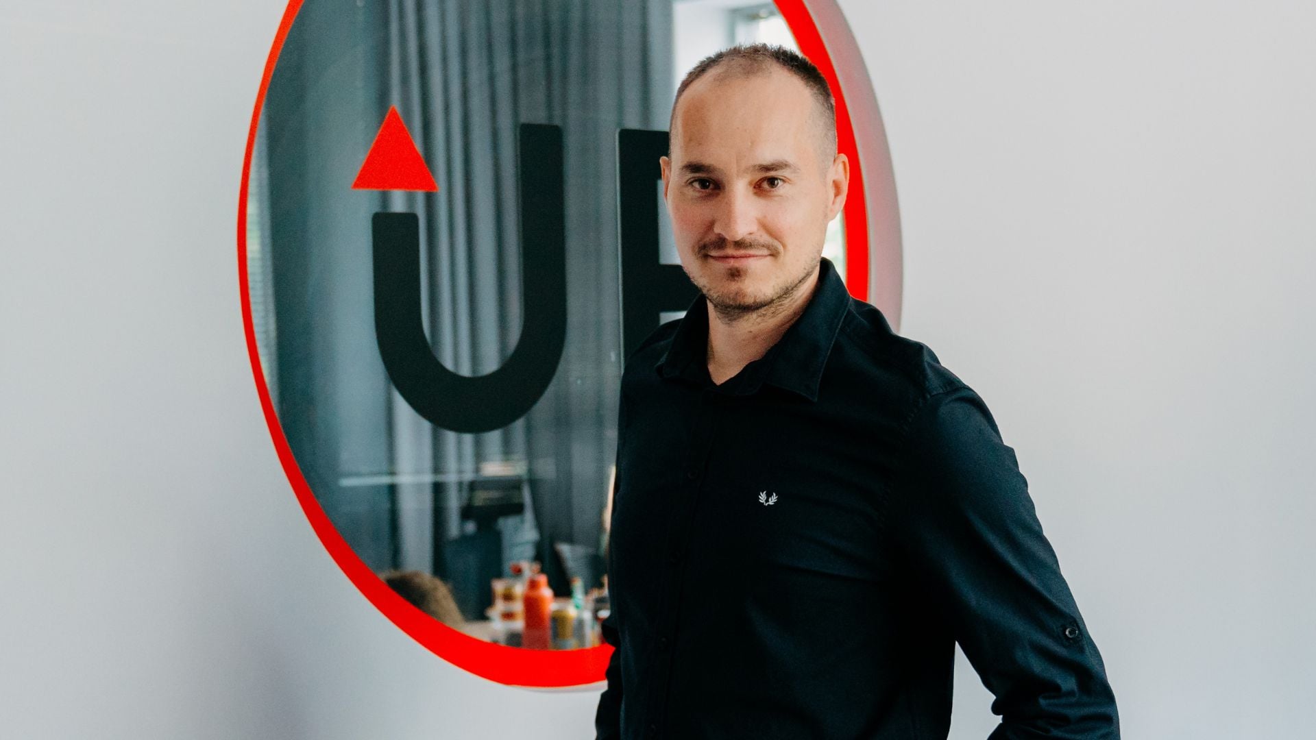 Na snímke víťaz Slovak Press Photo 2026 Michal Hanko.
