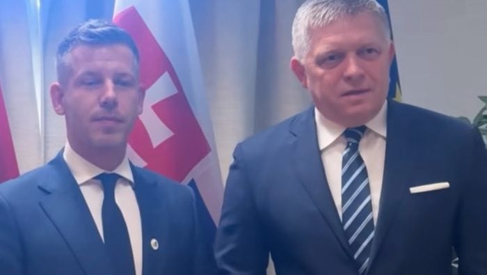 Na snímke Peter Magyar a Robert Fico