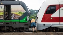 Na severe Slovenska sa zrazili dva vlaky. Zasahovali hasiči, hlásia zranených