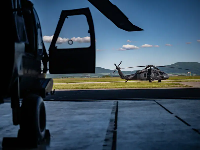 CE Industries, Black Hawk