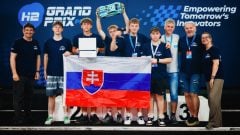 Mali poruchu, no aj tak brali svetový rekord za 2,95 sekundy. Slováci kompletne ovládli prestížne preteky