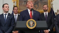 Trump mení vízovú politiku