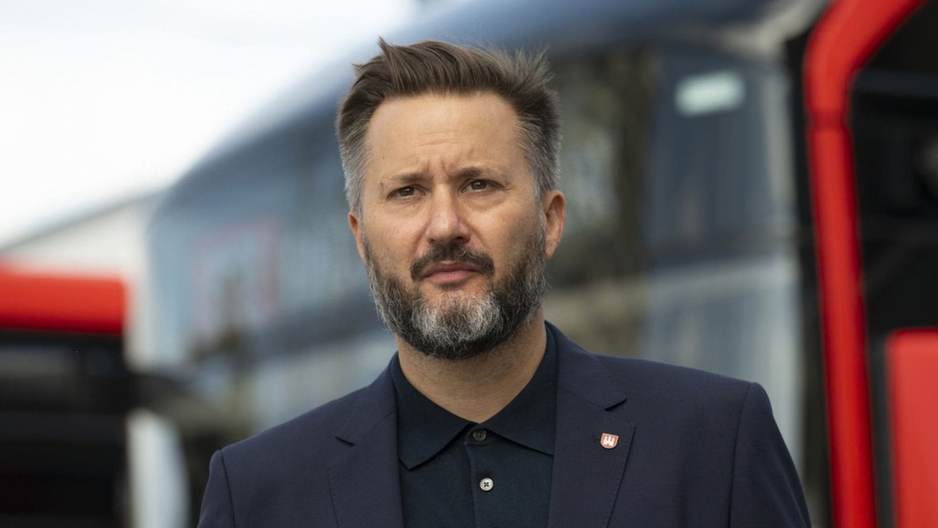na snimke je vallo, primator