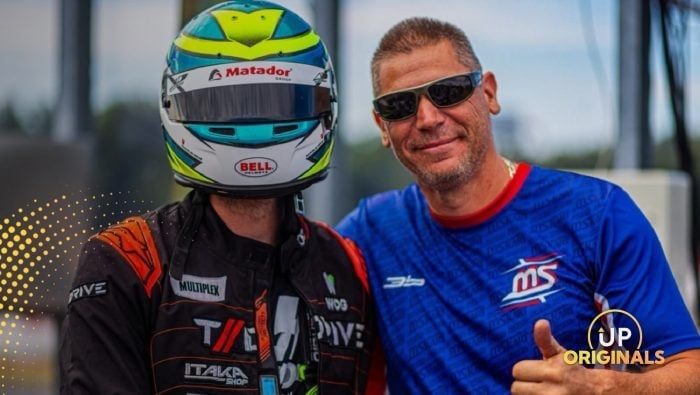 150 km/h a len pár centimetrov nad asfaltom. Slovák sa dostal medzi elitu na podujatie pre budúce hviezdy F1