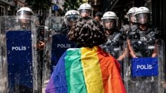 Razia polície proti LGBT+ komunite. Zadržali 26 aktivistov