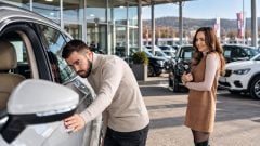Ceny jazdeniek na Slovensku vyleteli o 58 %: Kým v Poľsku autá zlacňujú, Slováci potrebujú na kúpu o 3 platy viac ako susedia