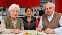 Tisícom Slovákov chcú zvýšiť dôchodok na 856 eur. Slovensko to môže stáť 1,9 miliardy ročne