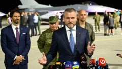 Pellegrini avizuje ochranu neba od OS SR