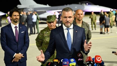 Pellegrini avizuje ochranu neba od OS SR